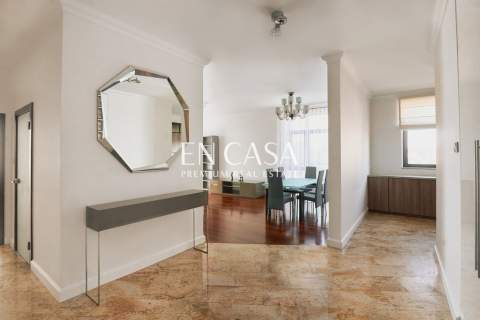 Wyjątkowy apartament, 2 kroki Łazienki Królewskie 