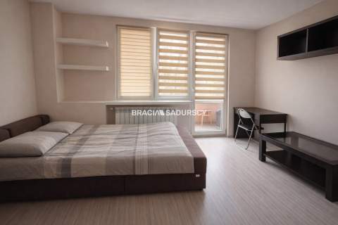 4 pokoje Balkon Po remoncie Os. Piastów