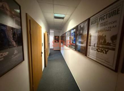 Centrum operacyjne Całe piętro 601,17 m2 Blisko lotniska