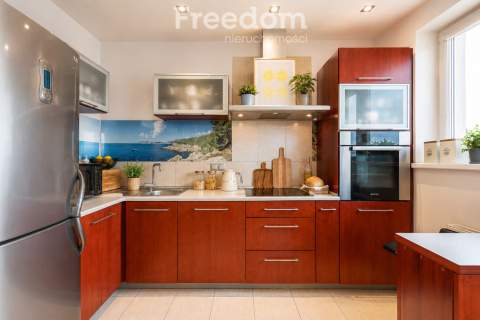 5 pokoi dwupoziomowe komórka balkon
