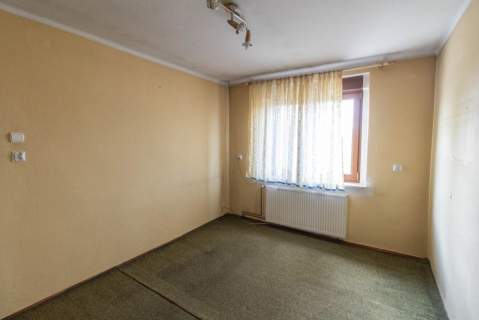 Dom piętrowy przy parku miejskim w Lublińcu