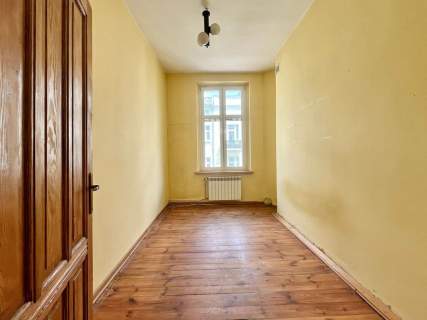 Mieszkanie z balkonem w kamienicy