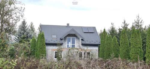 Dom z zabudowaniami 1,10 ha wieś w gm. Pacanów pow. buski 