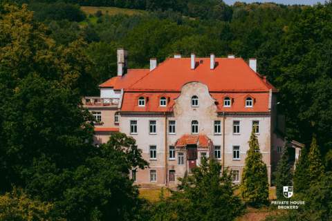 Pałac z aktualnym PnB / Dom Seniora / Hotel SPA