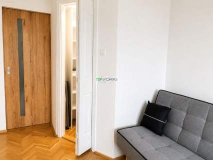 Dwa pokoje z oddzielną kuchnią, garderoba
