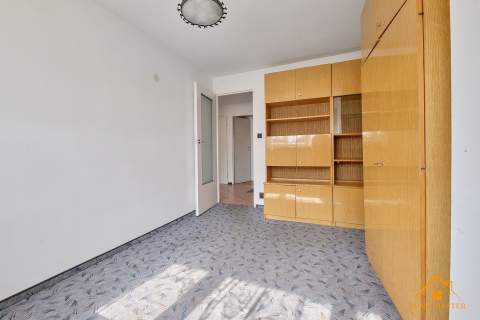 Dom z halą warsztatowo-garażową przy S7