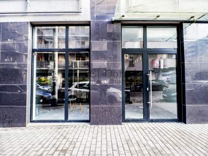 Loakl biurowy z dużą witryną w Centrum 