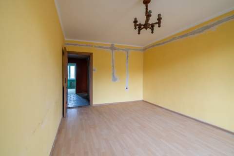 2 pokoje z możliwością przerobienia na 3 z balkonem
