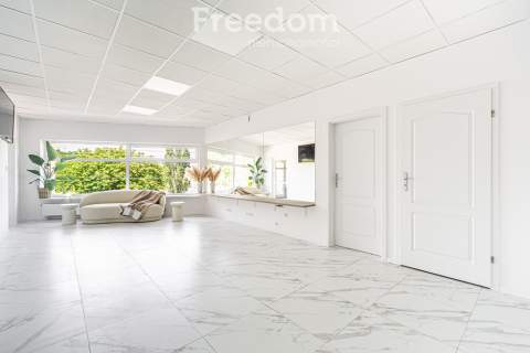Stanowisko fryzjerskie w salonie beauty