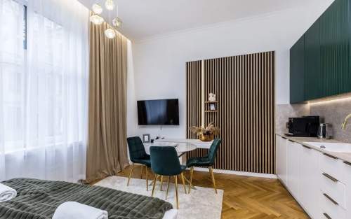 Eleganckie mieszkanie w zabytkowej kamienicy