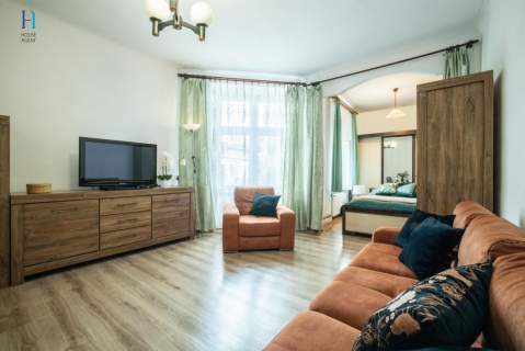 4 pokoje, 103 m - centrum Łodzi, kamienica