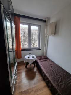 Bezpośrednio, przy Manufakturze, blok z cegły z windą, 37 m2