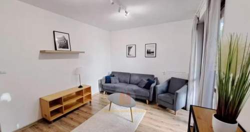 Apartament 2-pokoje z ogródkiem, komórką i garażem