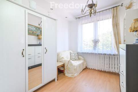 3 pokoje z osobną kuchnią i słonecznym balkonem