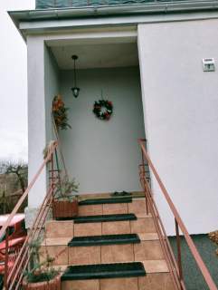 Sprzedam połowę domu