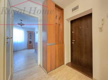 Przestronne, w pełnym rozkładzie 2 pok., balkon.