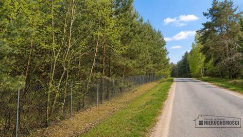 Działki budowlane ok. 270 m od jeziora Dołgie.