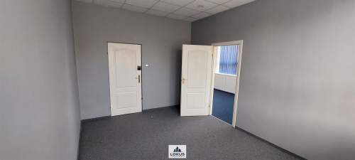 Lokal w biurowcu 193 m2, pokoje, gabinety