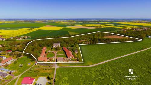 Zespół folwarczno-pałacowy na 17ha gruncie
