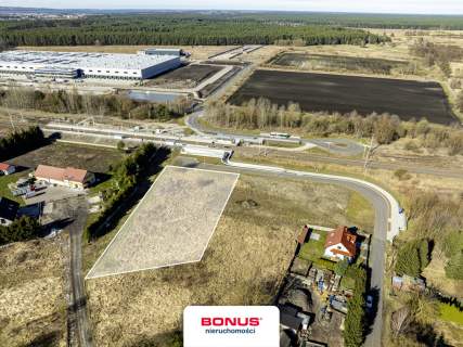 Działka budowlano-usługowa z drogą asfaltową mpzp