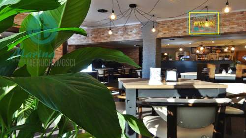 Wyposażona restauracja nad morzem