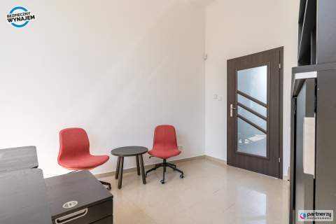 Biuro w Kameralnym Budynku Wielkie Okna