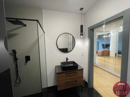 Na wynajem luksusowy apartament w centrum.