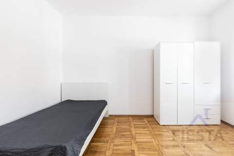 Warszawa-Praga Płd.-Dubieńska-pokój z kuchnią