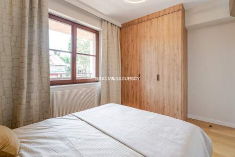 2 pok/ Balkon/ wysoki standard/ Królowej Jadwigi.