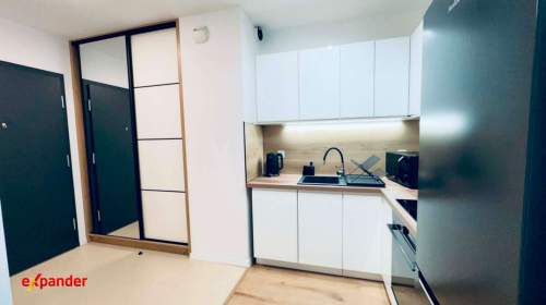 Pierwszy najem/Centrum/Apartamentowiec/Balkon