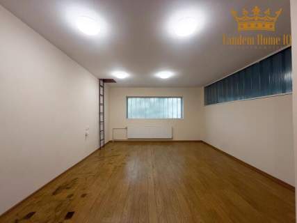 Na wynajem lokal magazynowo-usługowy 250m2, cicha działalność...