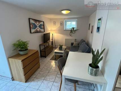 Parter domu 5pok. 131m2 kawalerka 25m2, Pogodno
