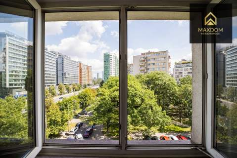 Dwa pokoje osobna kuchnia loggia pełna własność
