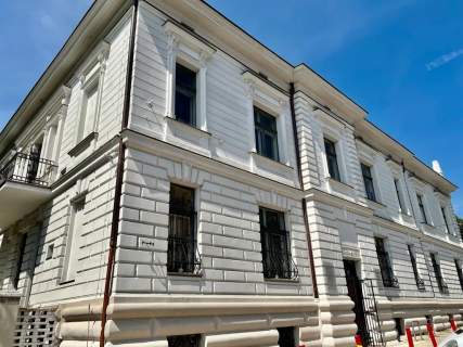 Biuro 3 pokojowe w Pałacyku Barcińskiego Kilińskiego 177