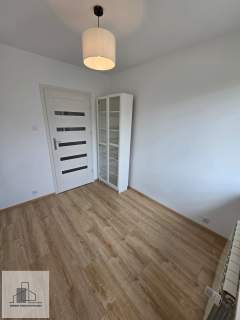 3 niezależne pokoje z oddzielną kuchnią i balkonem Super lo