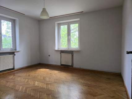 1/2 udział w kamienicy i działce 2 lok. Nowe Włochy