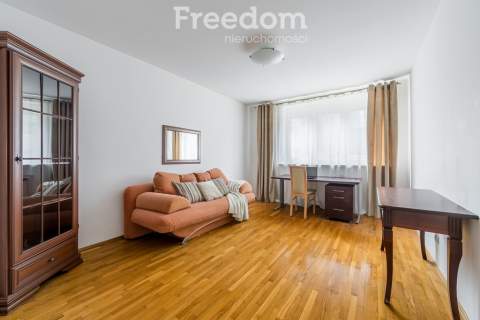 3 pokoje z tarasem 75,4 m Praga Pd.