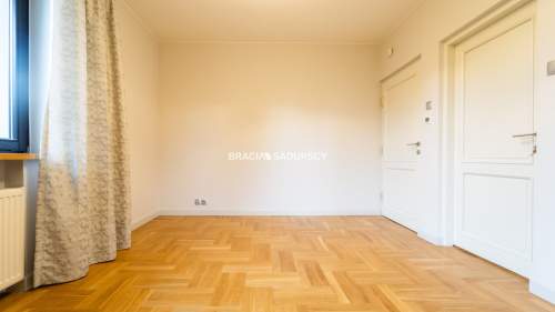 Na wynajem rezydencja, Wola Justowska/wysoki stand