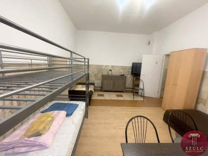 Lokal w centrum z miejscami parkingowymi
