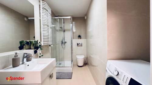 Pierwszy najem/Centrum/Apartamentowiec/Balkon
