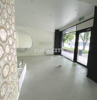 Lokal usługowy - ks. Witolda - 66m2