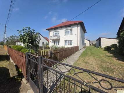 Kownatki - Siedlisko 1,36 ha z zabudowaniami , 13 KM od Łukowa