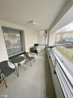 2 pokoje w Apartamentowcu w Centrum z wyposażeniem