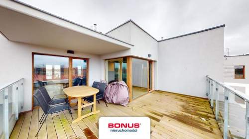 Przestronny apartament 157,23m2 z dużym tarasem.