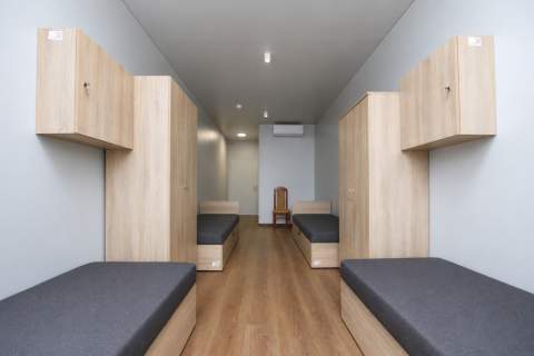 Działający hostel, kwatery pracownicze k. Jasionki