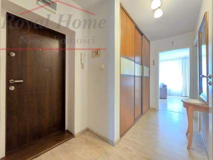 Przestronne, w pełnym rozkładzie 2 pok., balkon.