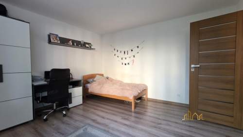 2 pokoje, 1 piętro, balkon, Uniwersytet Medyczny