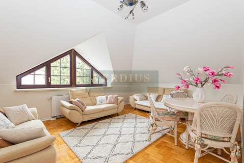 Dom z pięknym ogrodem 270m2, działka 2166m2