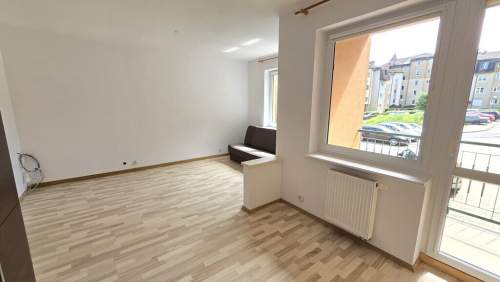 Rozkładowe 3 pokojowe mieszkanie z balkonem