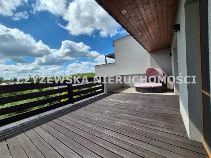 APARTAMENT DWUPOZIOMOWY Z TARASEM I GARAŻEM TCZEW
